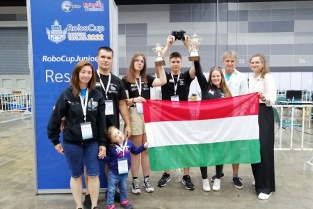 Robo Cup Junior 2022 Thaiföld - KIEMELKEDŐ teljesítménnyel zárt csapatunk