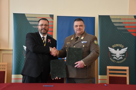 Iskolánk, a Nagykun Baptista Oktatási Központ csatlakozott a Honvéd Kadét Programhoz